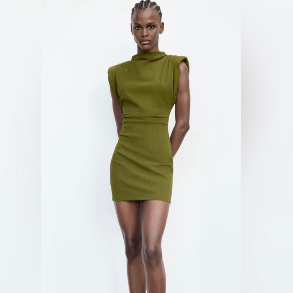 Zara green bodycon mini dress. NWT size Small, fits XS-M. Brand new & unworn!